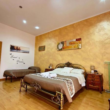 Promised Land Napoli Apartment Bagian luar foto
