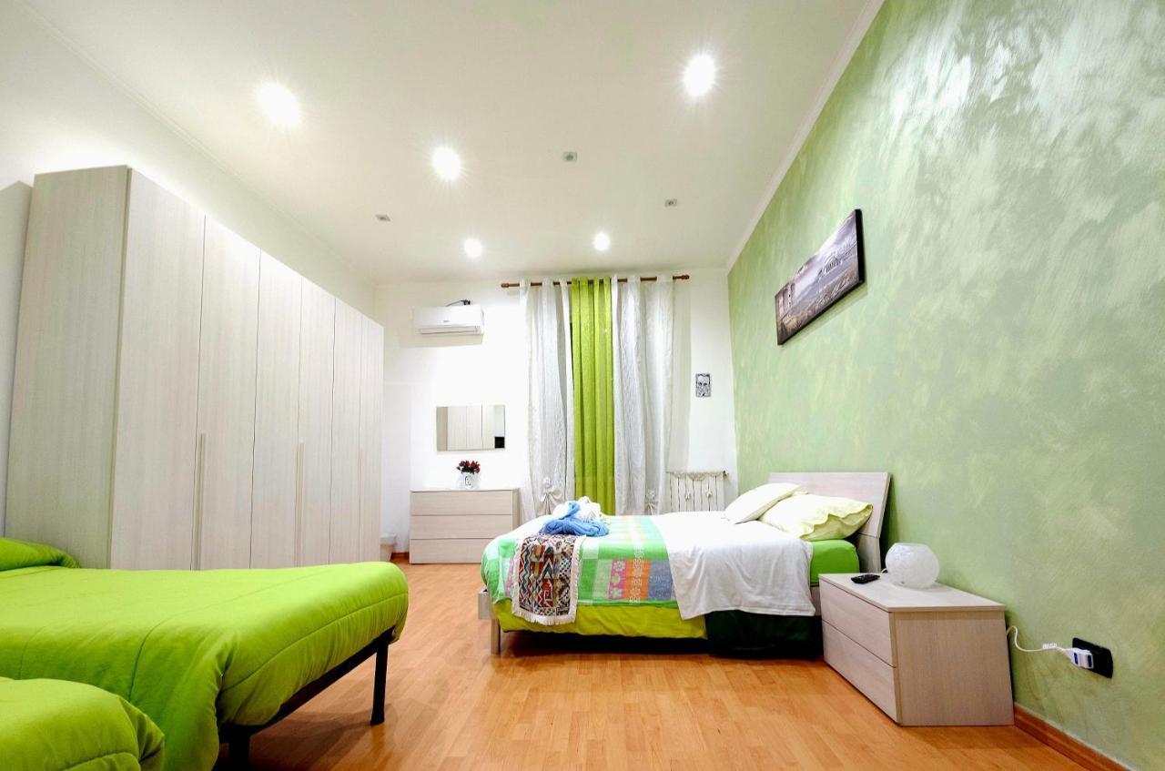 Promised Land Napoli Apartment Bagian luar foto