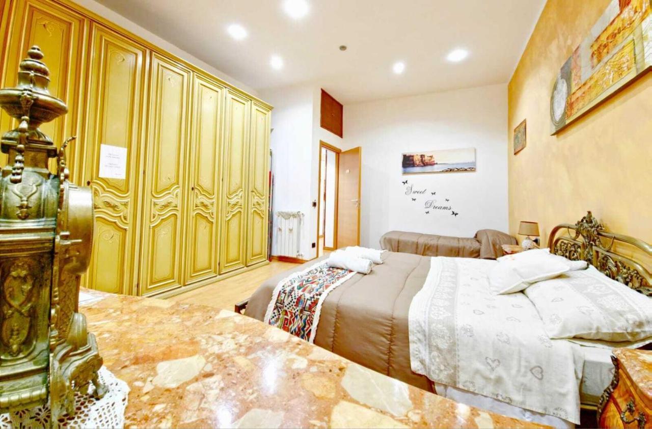 Promised Land Napoli Apartment Bagian luar foto