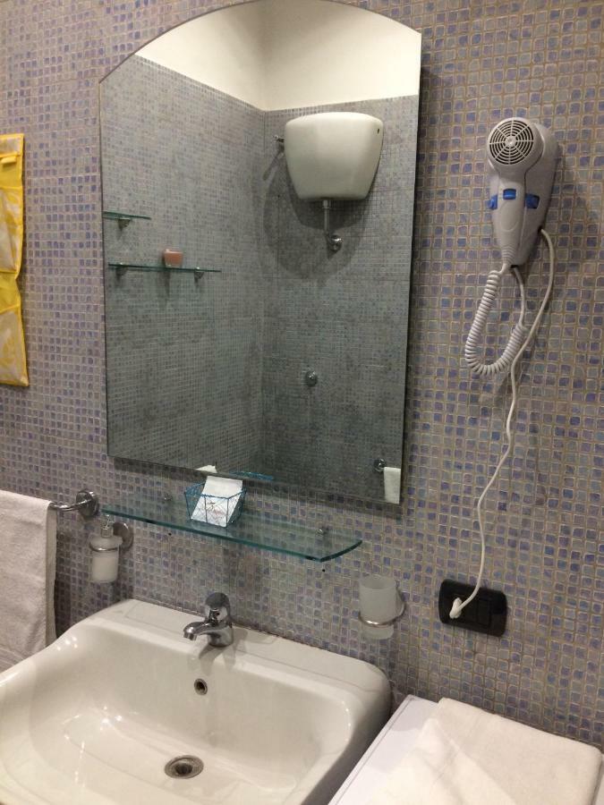 Promised Land Napoli Apartment Bagian luar foto